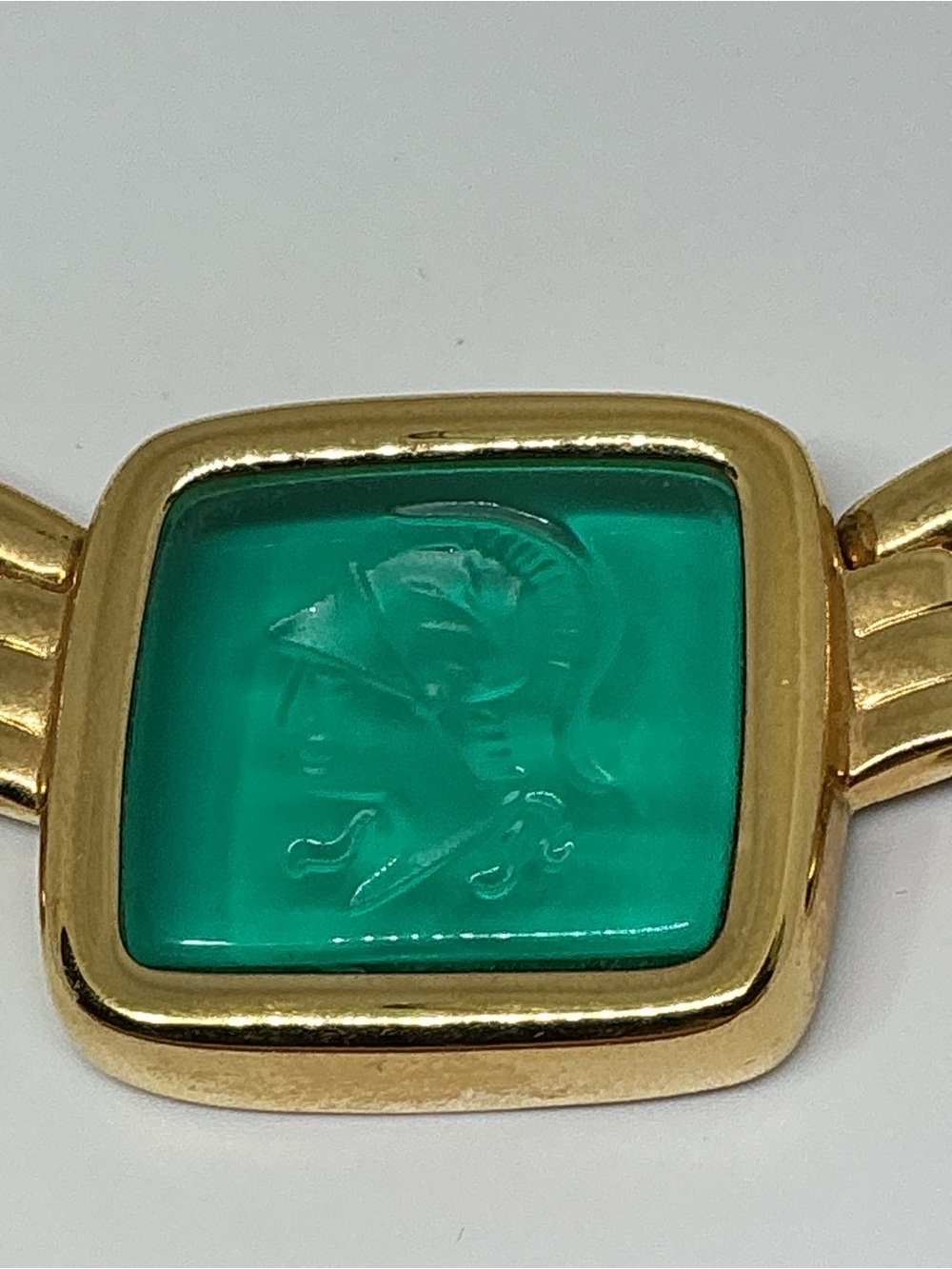 VTG Monet Gold Tone Link Necklace Green Glass Intaglio Roman Warrior Cameo - Picture 7 of 8